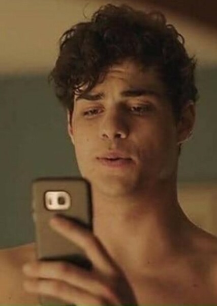 Noah Centineo photo