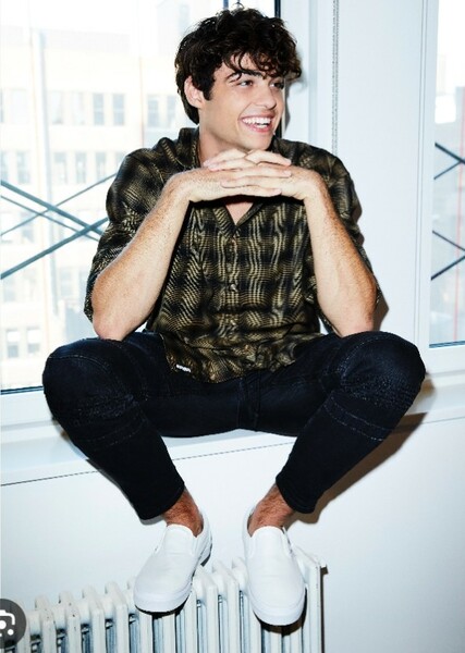 Noah Centineo photo