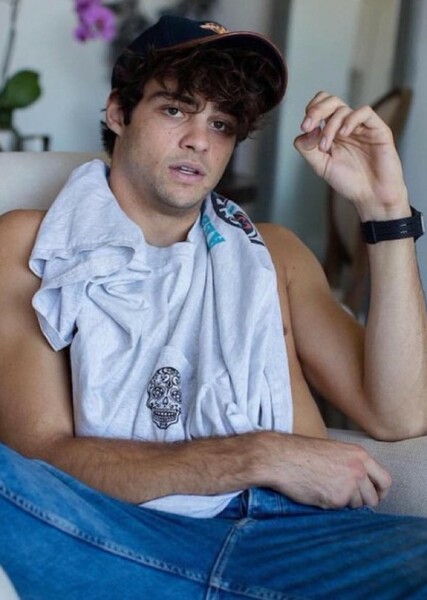 Noah Centineo photo