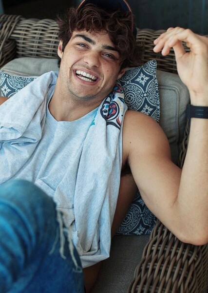 Noah Centineo photo