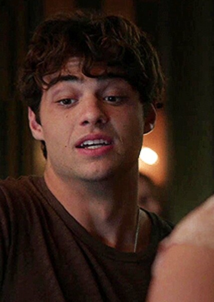 Noah Centineo photo
