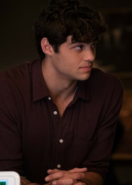 Noah Centineo photo