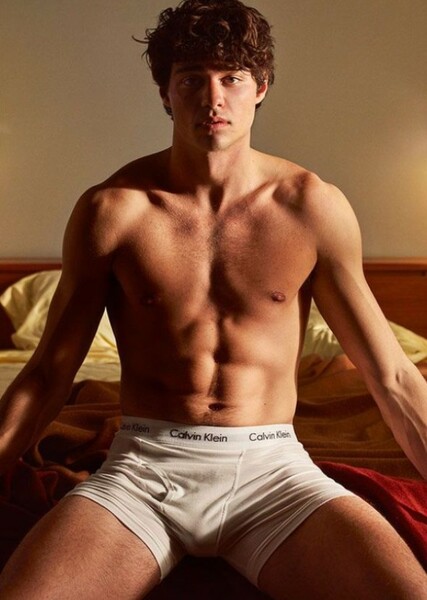 Noah Centineo photo