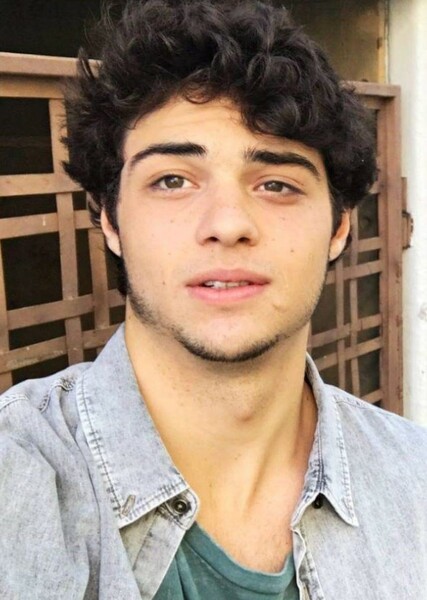Noah Centineo photo