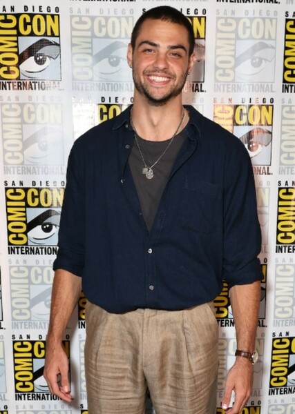 Noah Centineo photo