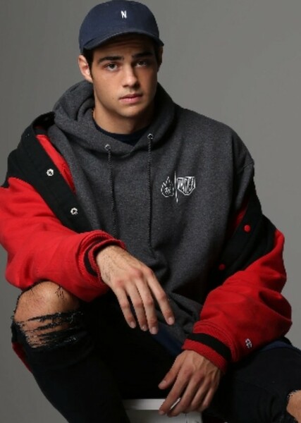 Noah Centineo photo
