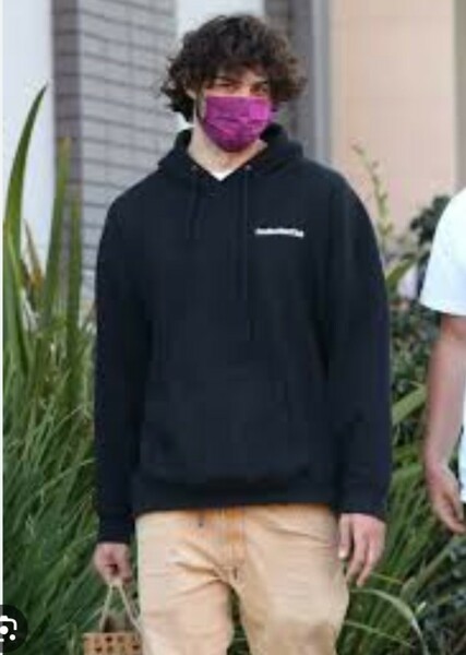 Noah Centineo photo
