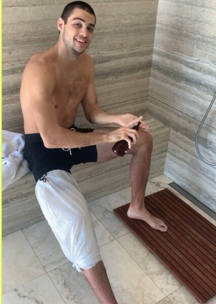 Noah Centineo photo