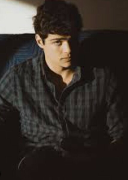 Noah Centineo photo