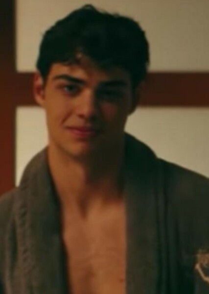 Noah Centineo photo