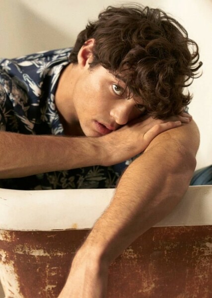 Noah Centineo photo