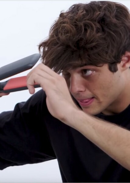 Noah Centineo photo