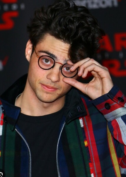 Noah Centineo photo