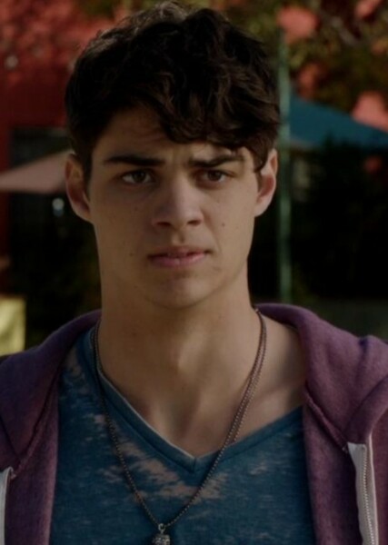 Noah Centineo photo