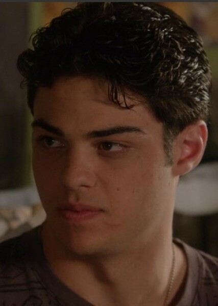 Noah Centineo photo