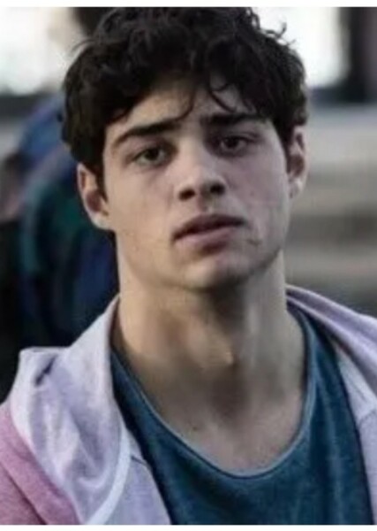 Noah Centineo photo