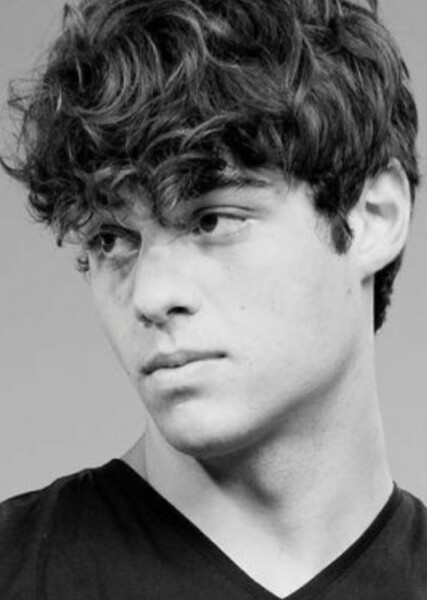 Noah Centineo photo