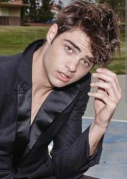 Noah Centineo photo