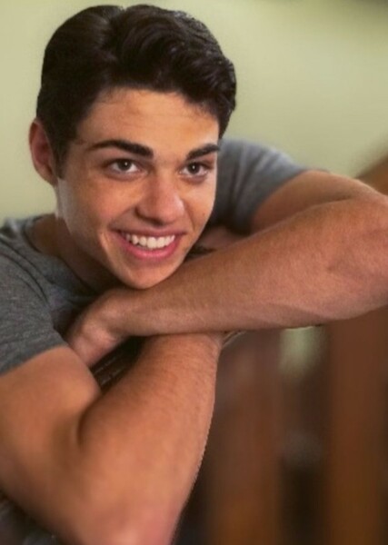 Noah Centineo photo