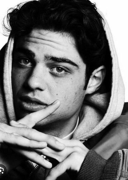 Noah Centineo photo