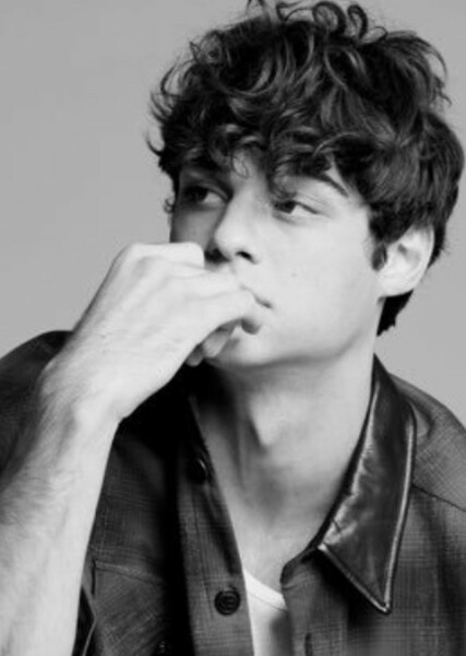 Noah Centineo photo