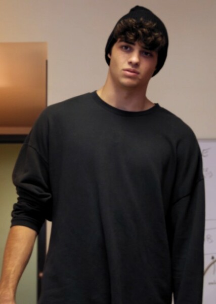 Noah Centineo photo