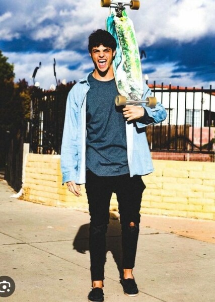 Noah Centineo photo