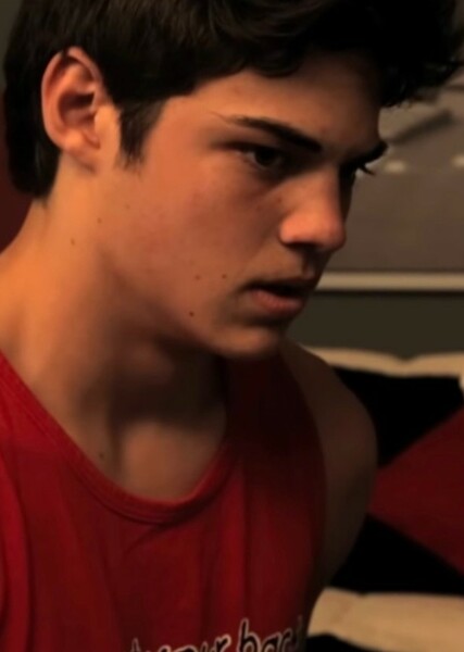 Noah Centineo photo