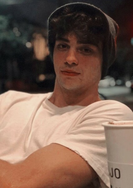 Noah Centineo photo