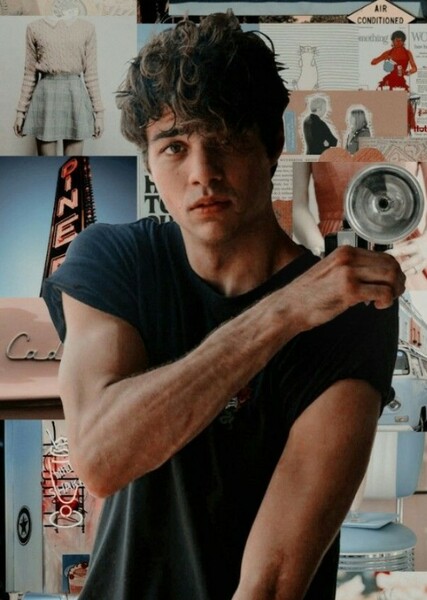 Noah Centineo photo