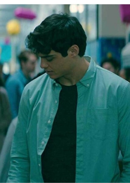 Noah Centineo photo