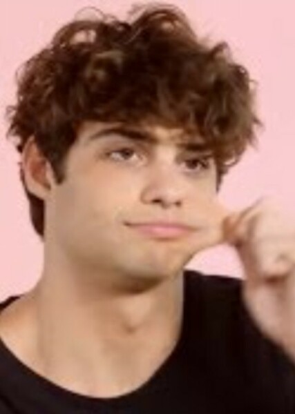 Noah Centineo photo