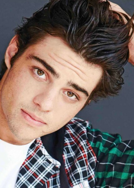Noah Centineo photo