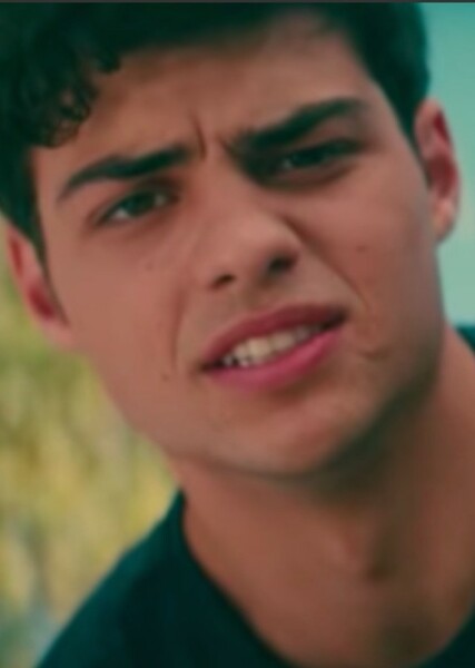 Noah Centineo photo