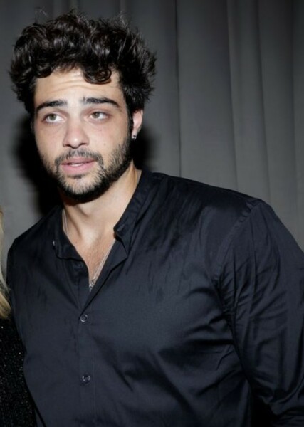 Noah Centineo photo