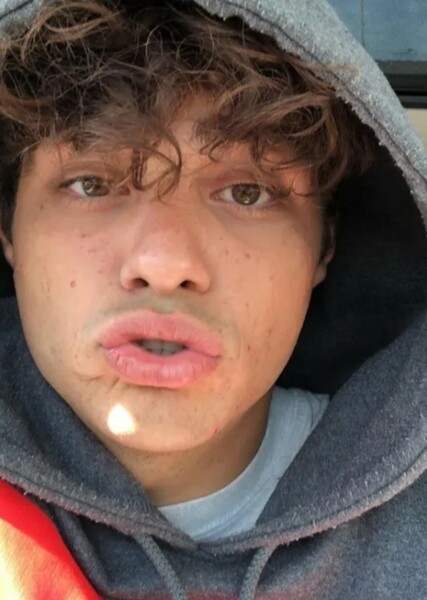 Noah Centineo photo