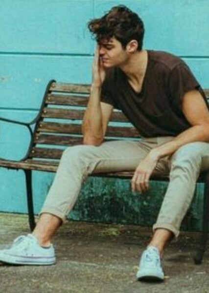 Noah Centineo photo