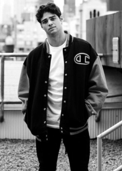 Noah Centineo photo