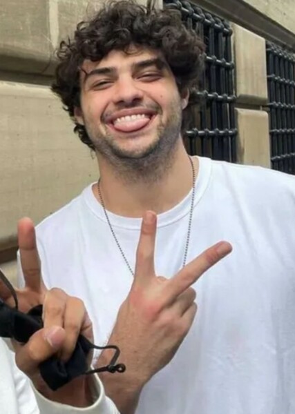 Noah Centineo photo