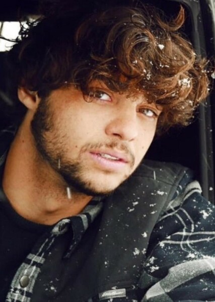 Noah Centineo photo