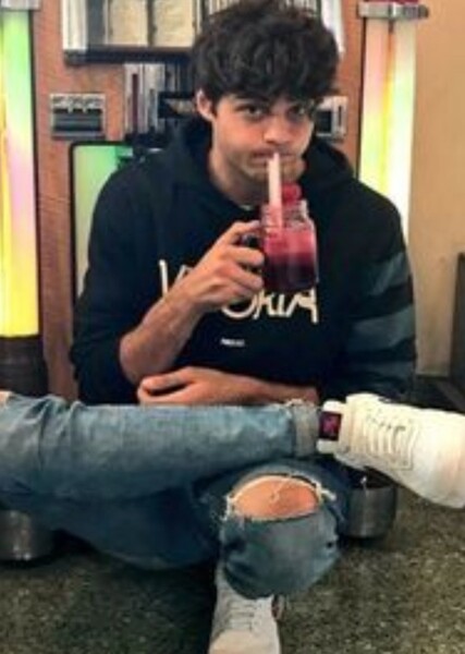 Noah Centineo photo