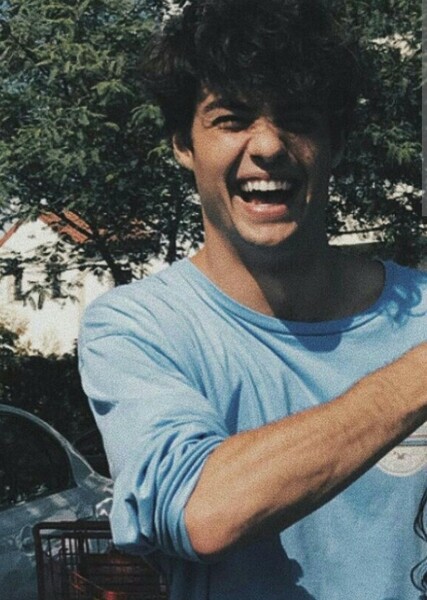 Noah Centineo photo