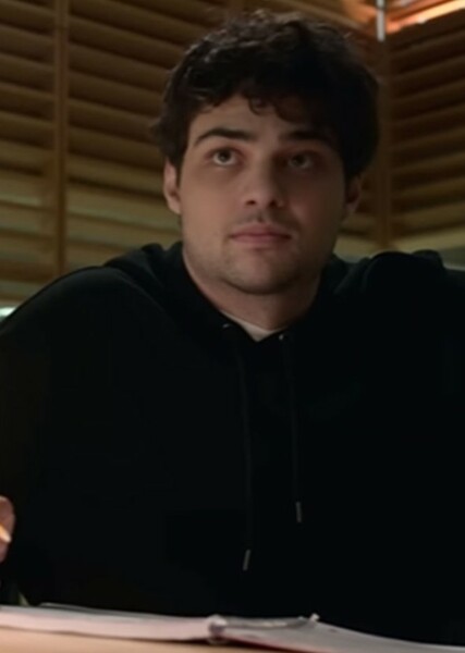 Noah Centineo photo