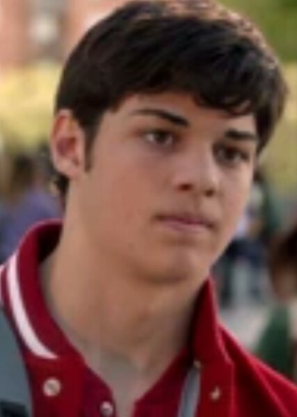 Noah Centineo photo