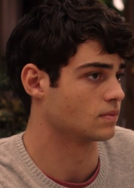 Noah Centineo photo
