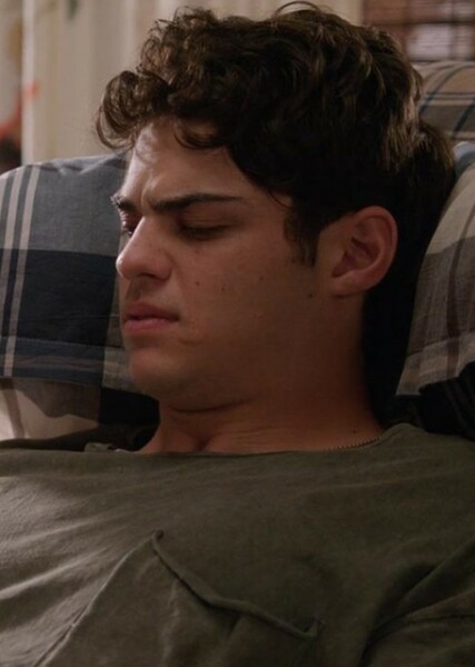 Noah Centineo photo