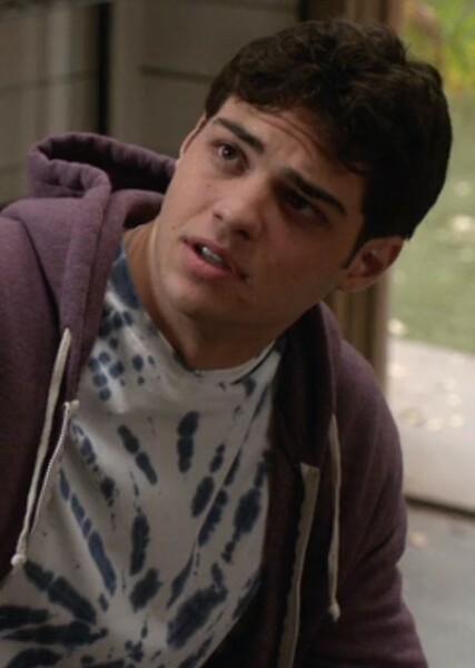 Noah Centineo photo