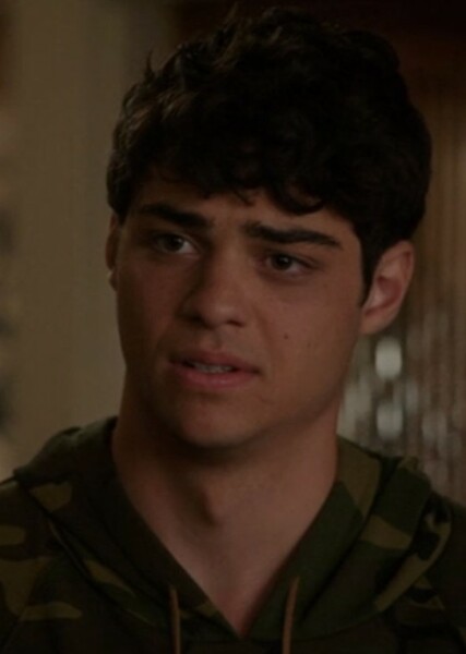 Noah Centineo photo