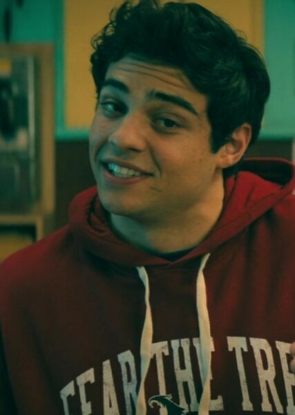 Noah Centineo photo