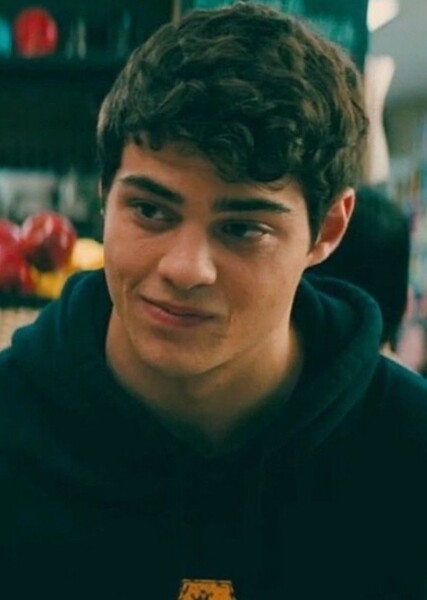 Noah Centineo photo
